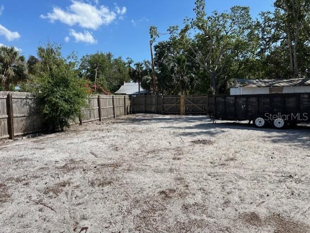 110 PINE AVE — photo 11