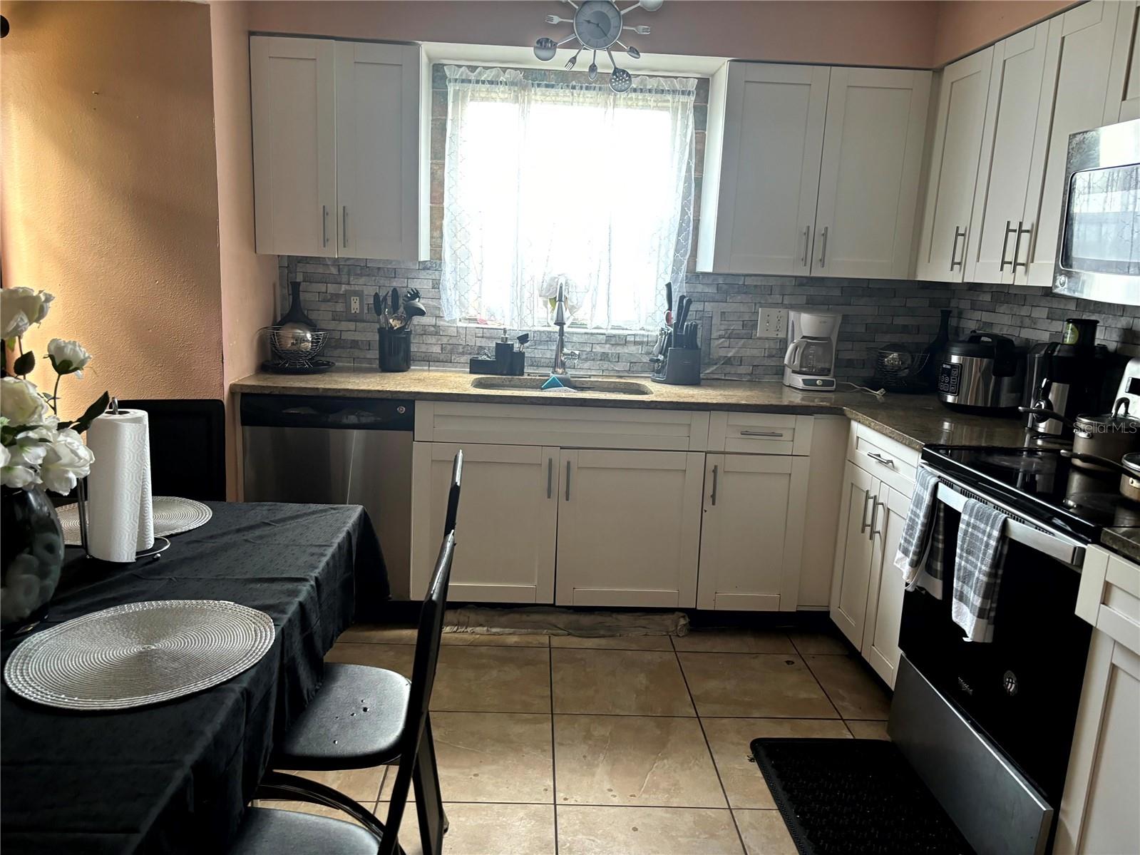 1312 FOXBORO DR. — photo 7