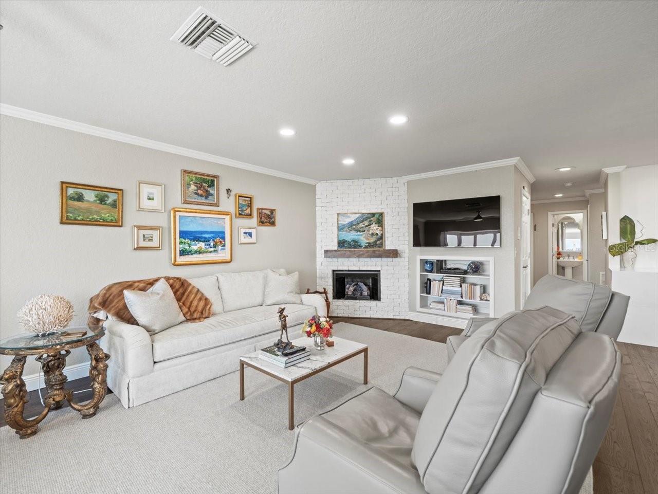 2087 EDGEWATER DR #C — photo 31