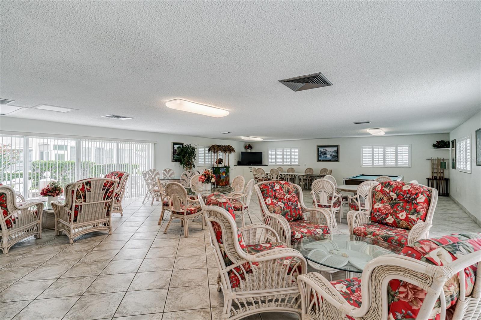 147 BLUFF VIEW DR #206 — photo 37