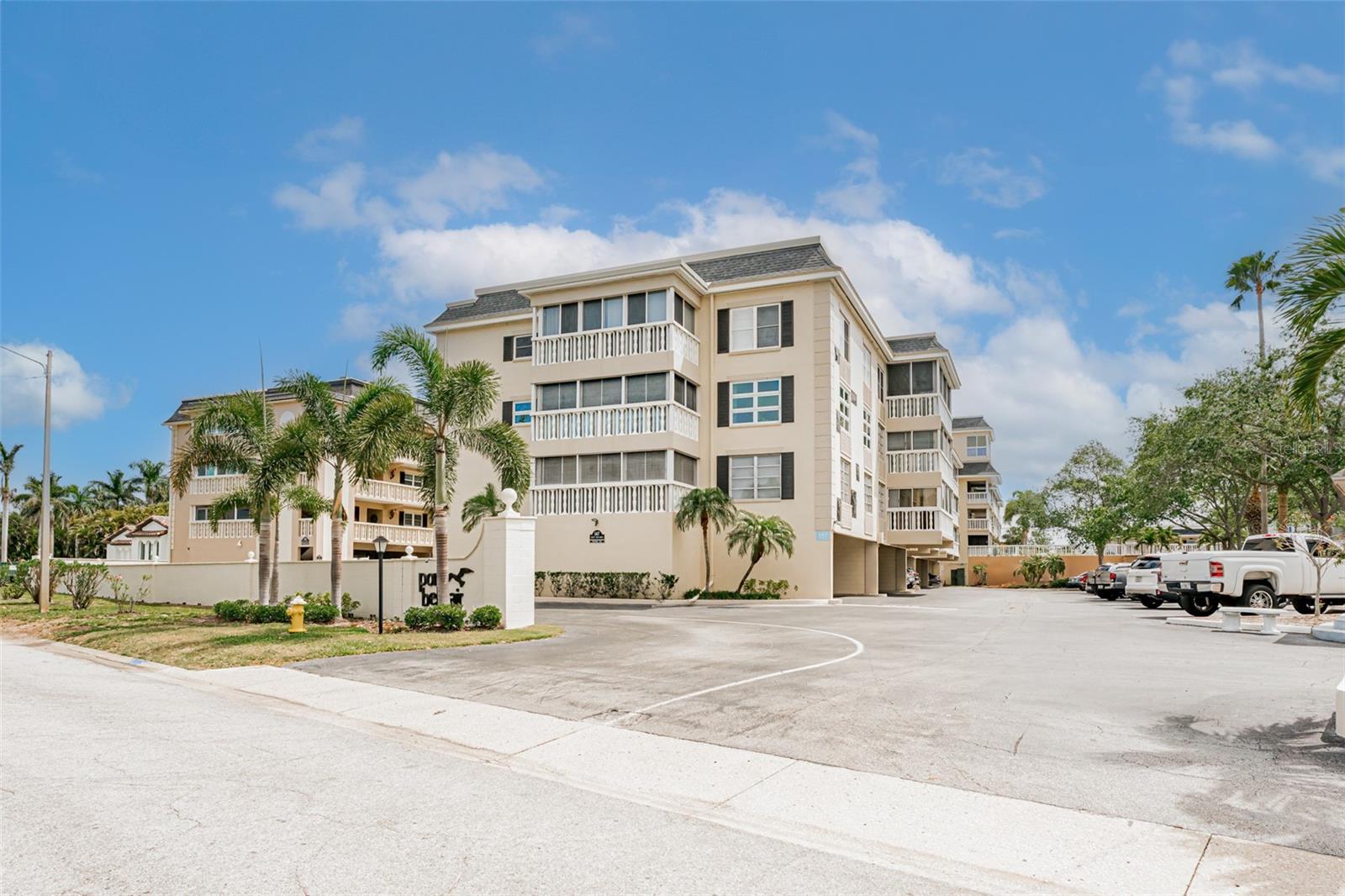 147 BLUFF VIEW DR #206 — photo 2