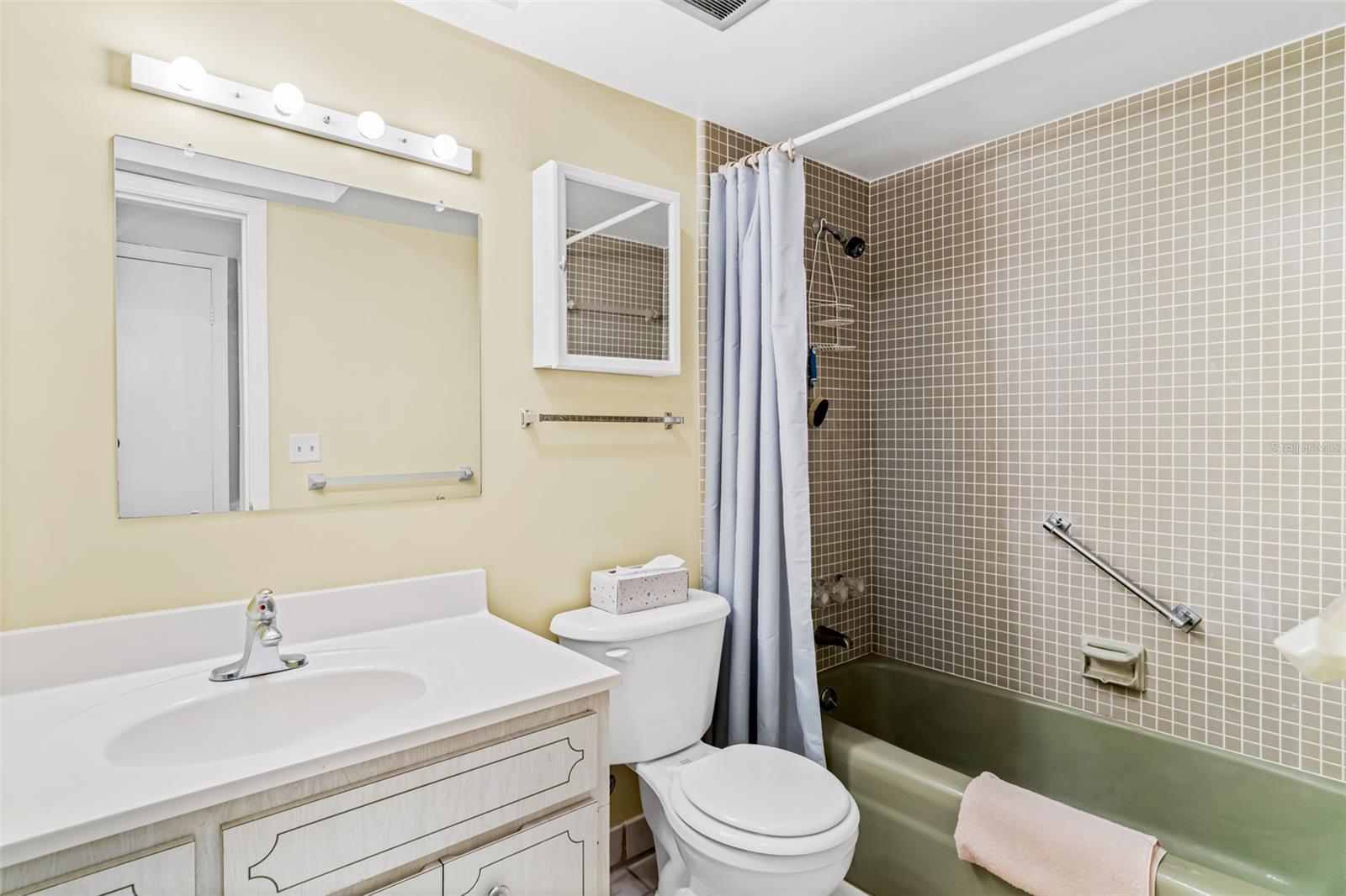 147 BLUFF VIEW DR #206 — photo 23
