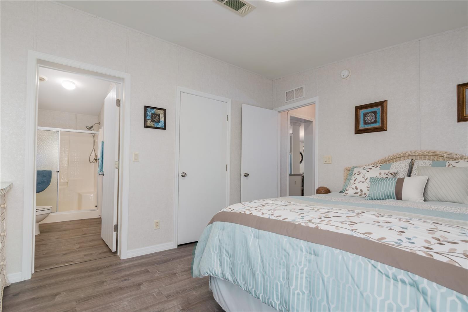 3309 BERNADETTE DR — photo 10