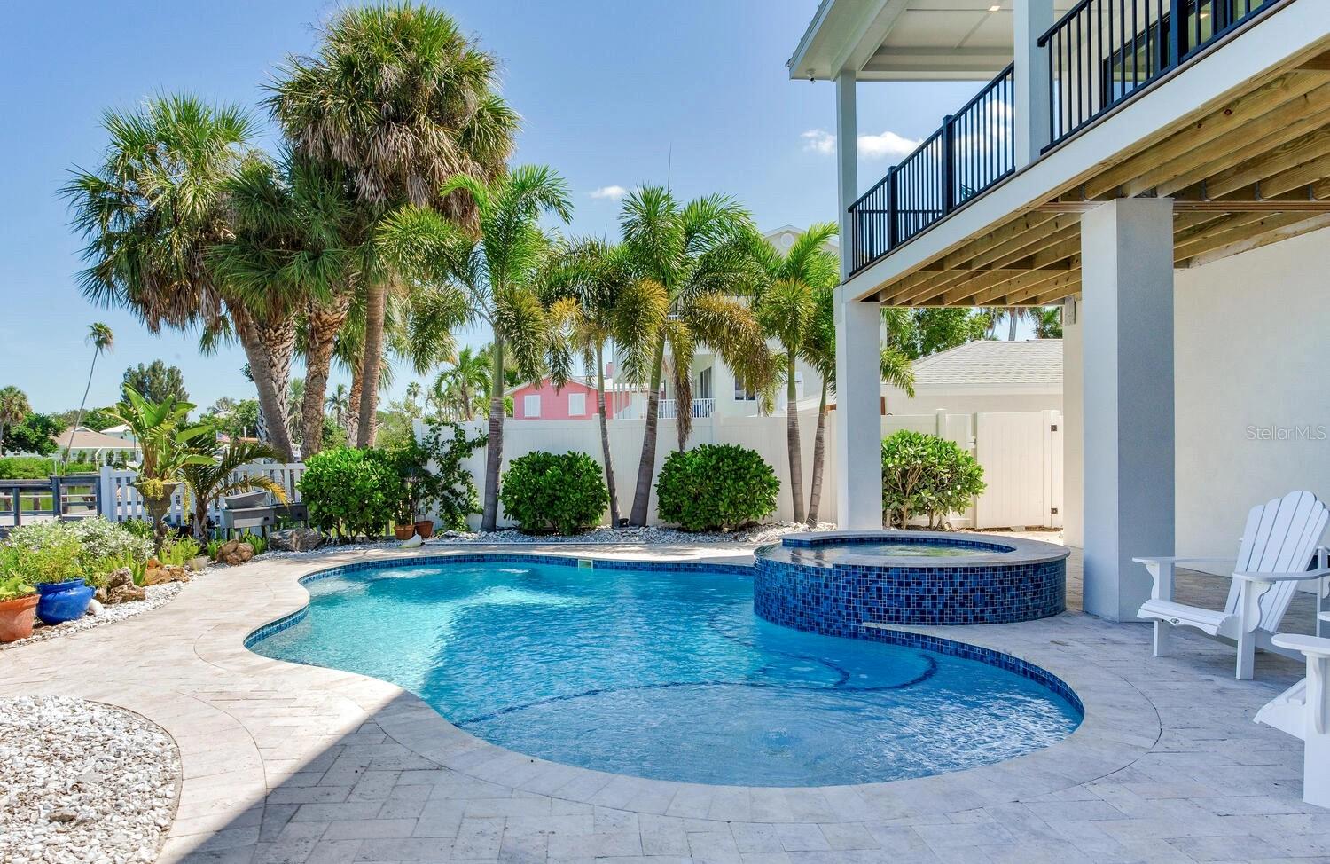 8555 HERON LAGOON CIR — photo 24