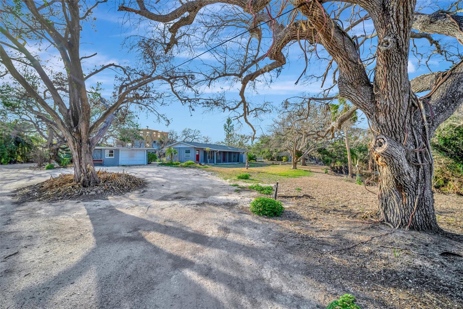 8555 HERON LAGOON CIR — photo 20