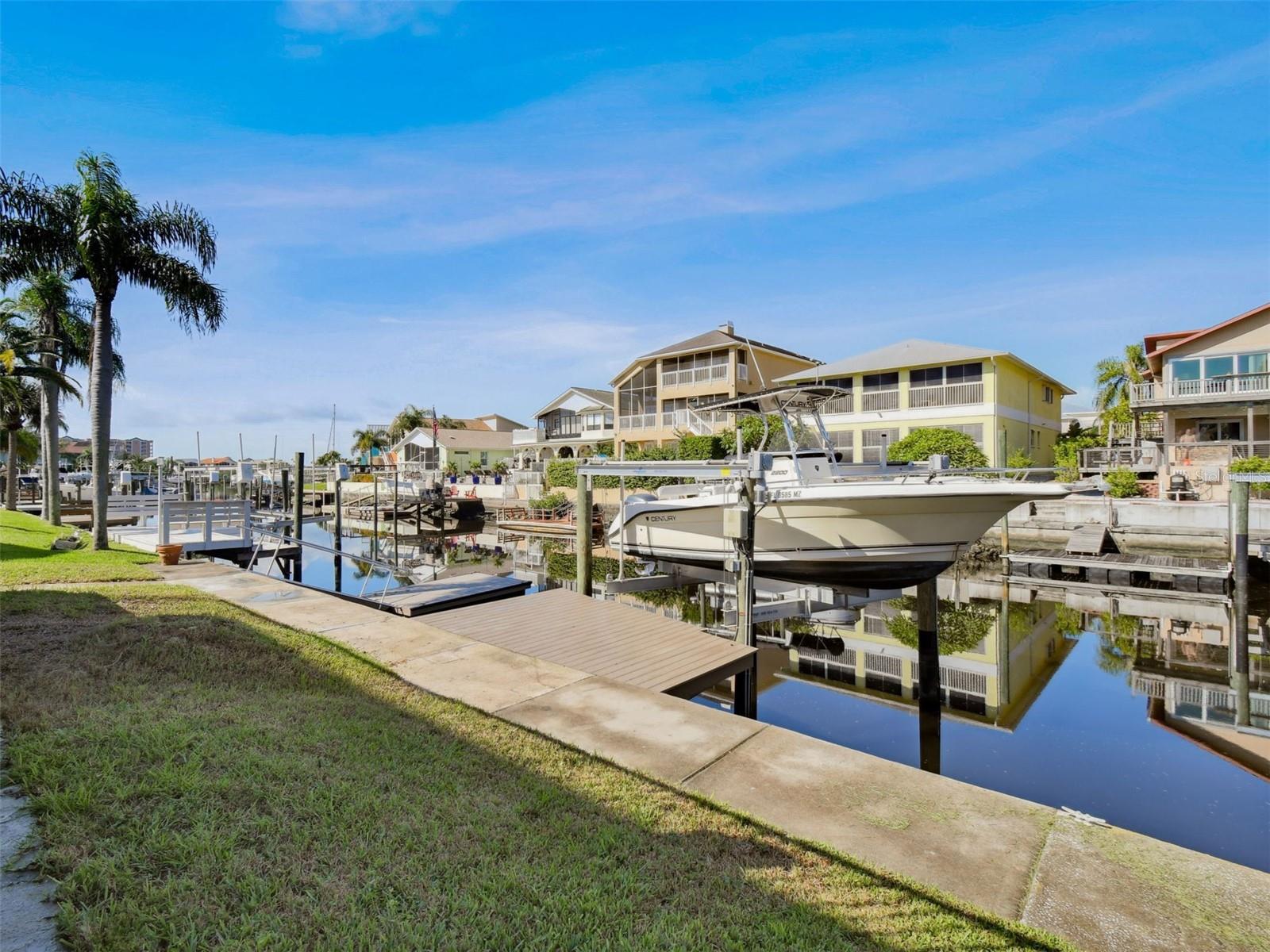 6241 BAYSIDE DR — photo 56