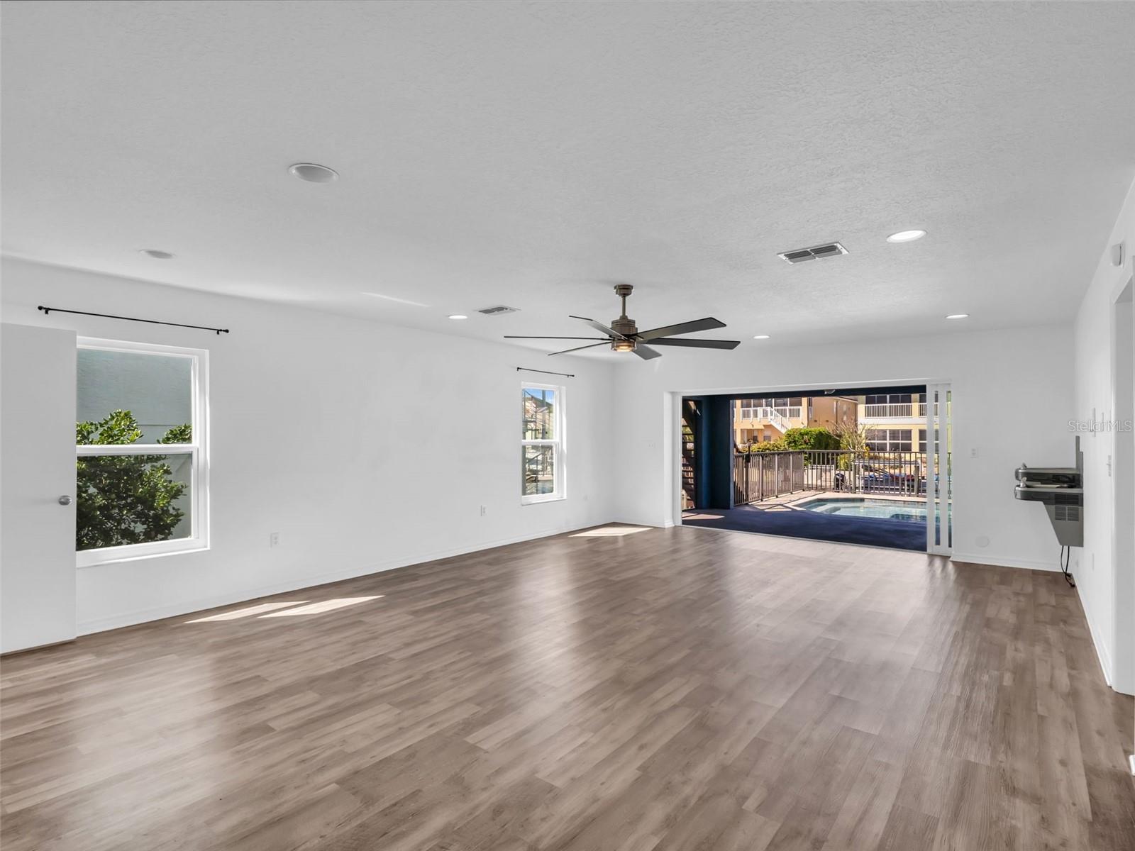 6241 BAYSIDE DR — photo 37
