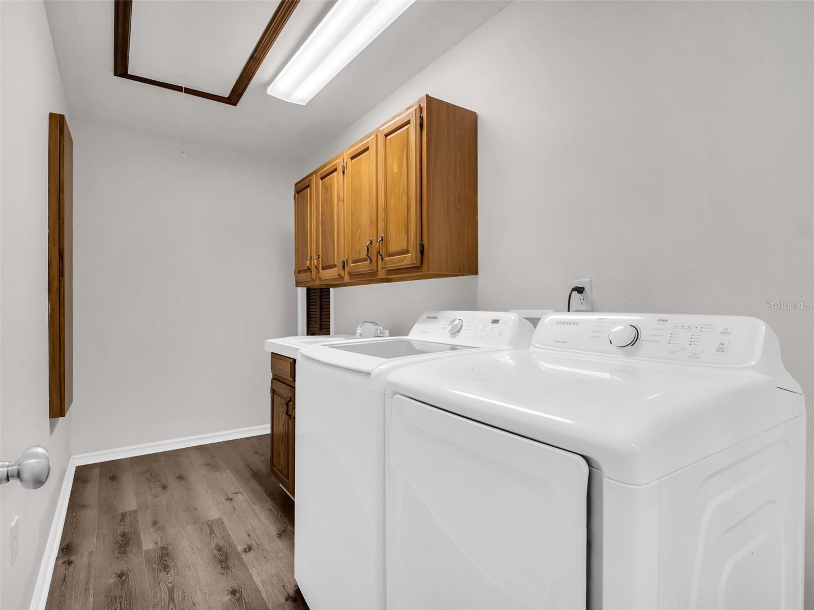 6241 BAYSIDE DR — photo 34
