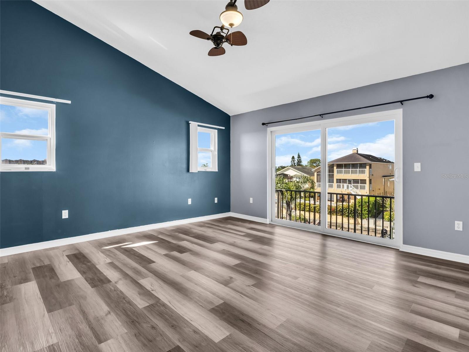 6241 BAYSIDE DR — photo 23