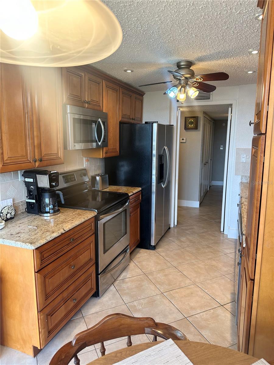 400 ISLAND WAY #206 — photo 6