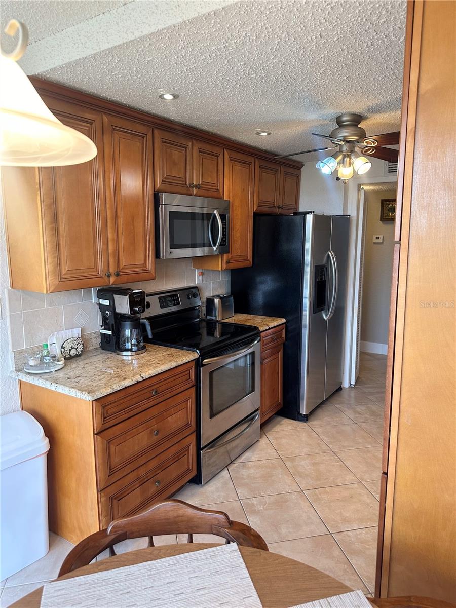 400 ISLAND WAY #206 — photo 5