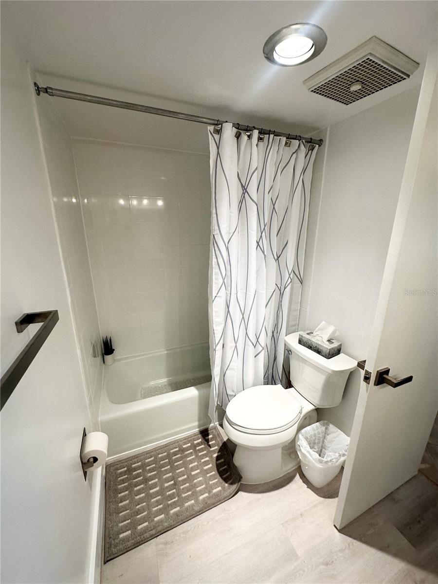 400 ISLAND WAY #206 — photo 29