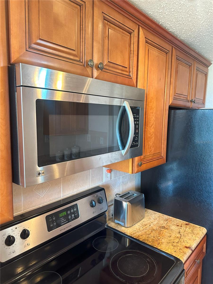 400 ISLAND WAY #206 — photo 10