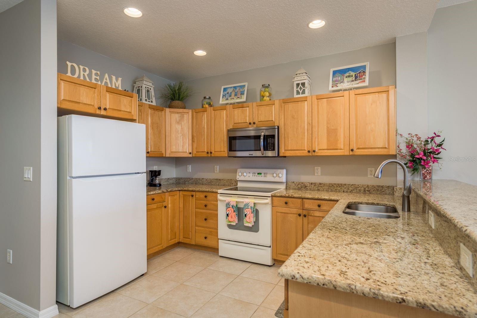 530 S GULFVIEW BLVD #303 — photo 9