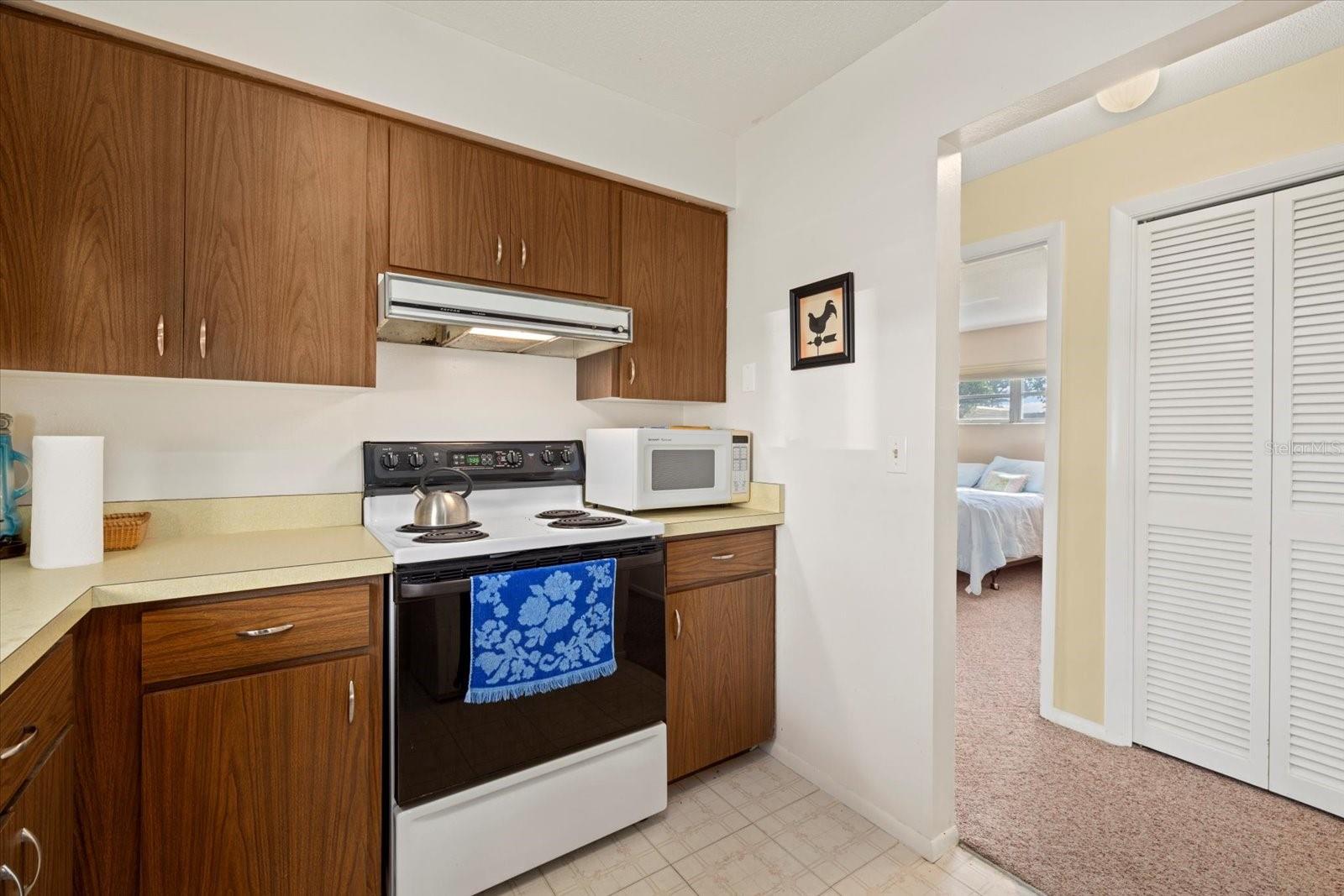 1343 GLENDALE CIR W #216 — photo 7