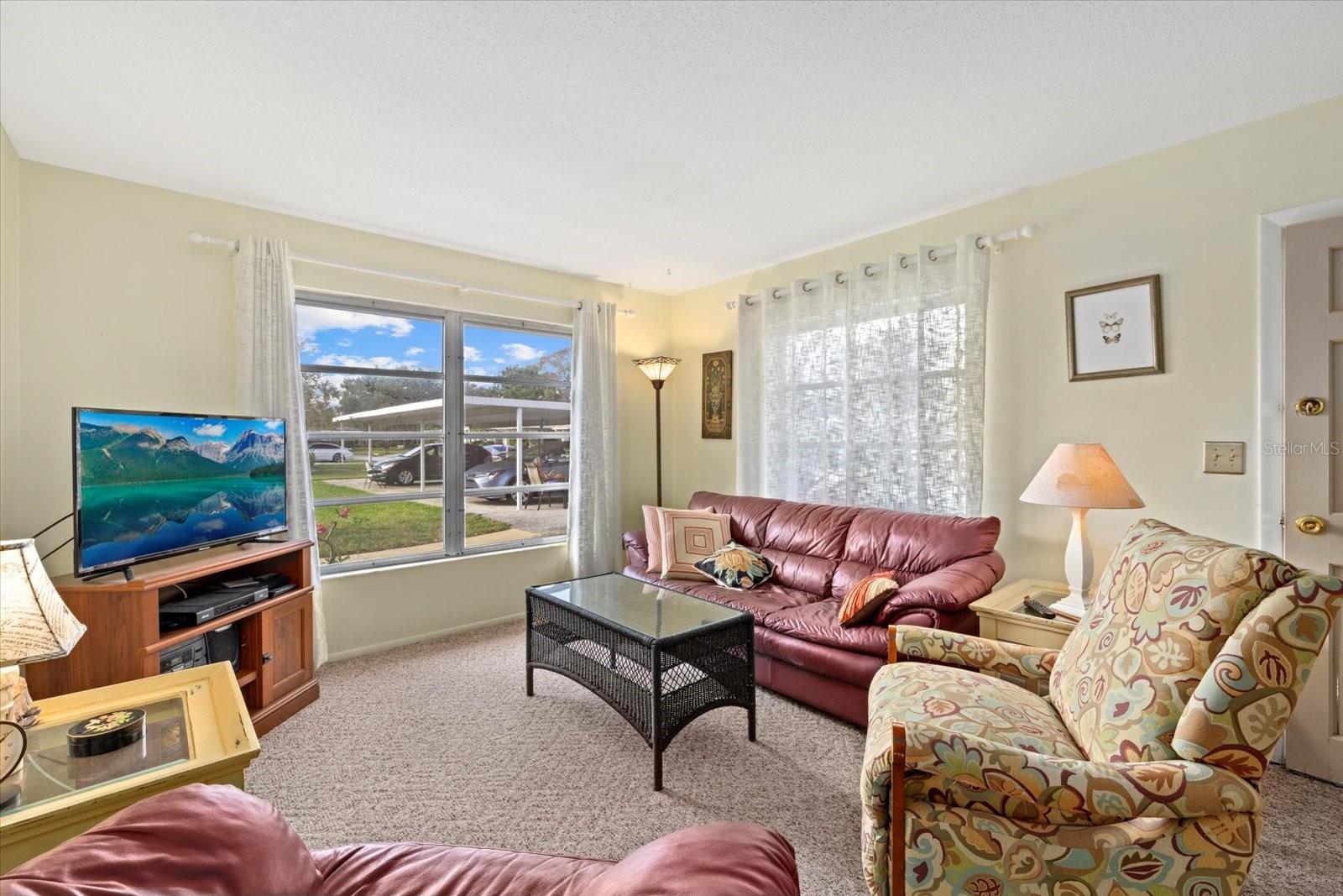 1343 GLENDALE CIR W #216 — photo 3
