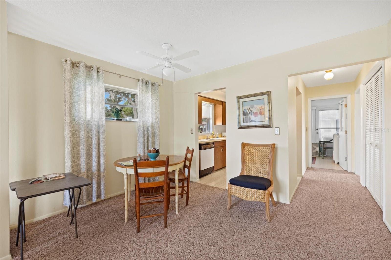 1343 GLENDALE CIR W #216 — photo 6