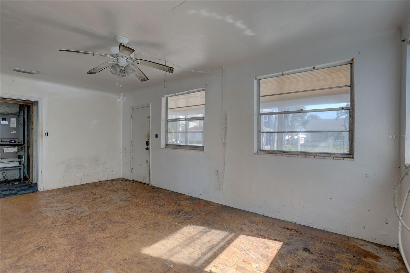 440 S BAYSHORE DR — photo 9