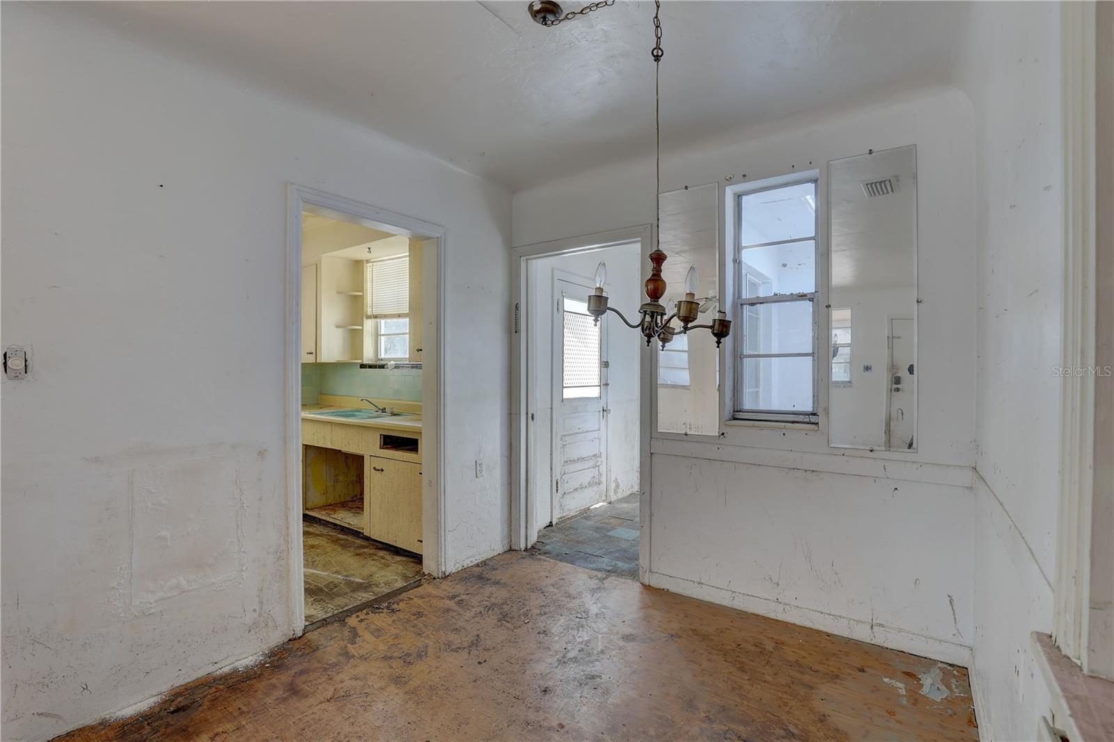 440 S BAYSHORE DR — photo 11