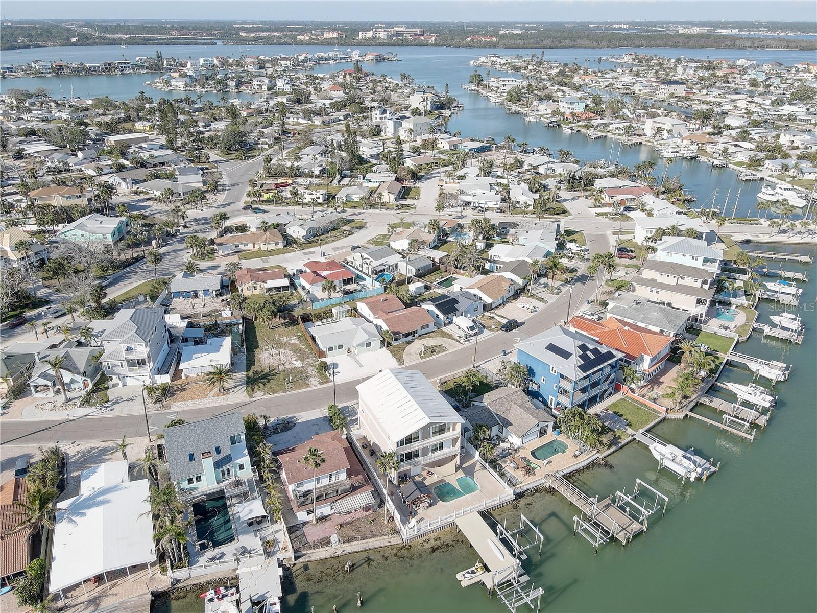 440 S BAYSHORE DR — photo 34