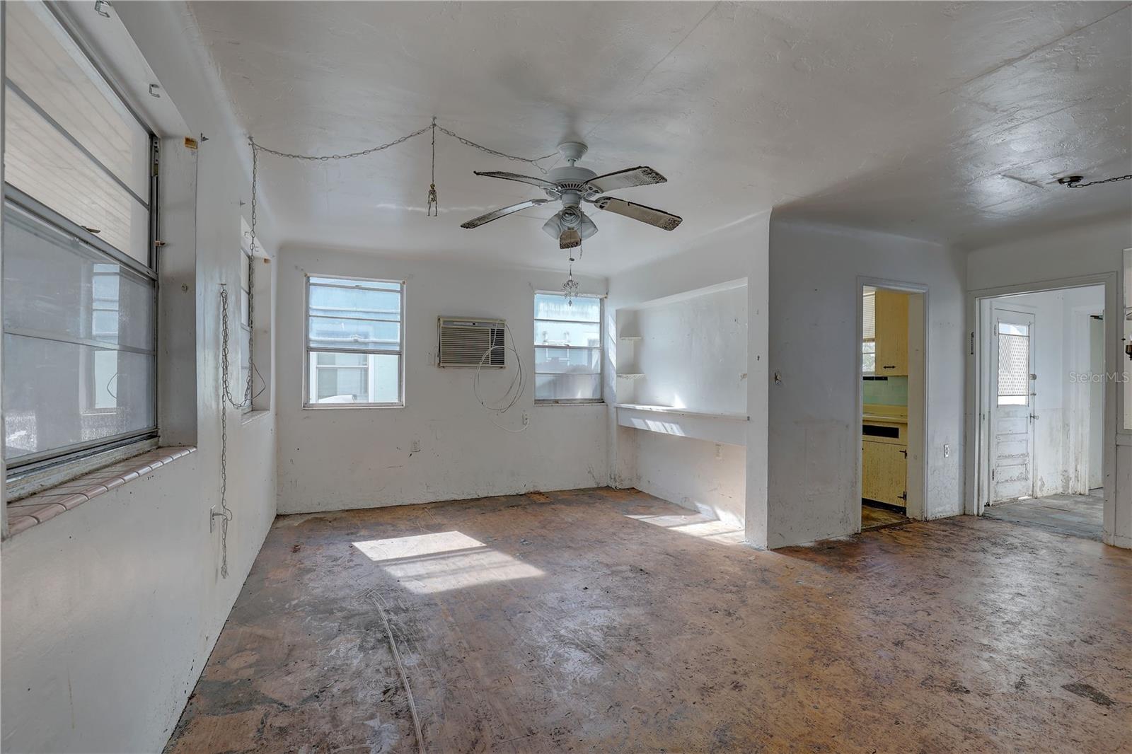 440 S BAYSHORE DR — photo 7