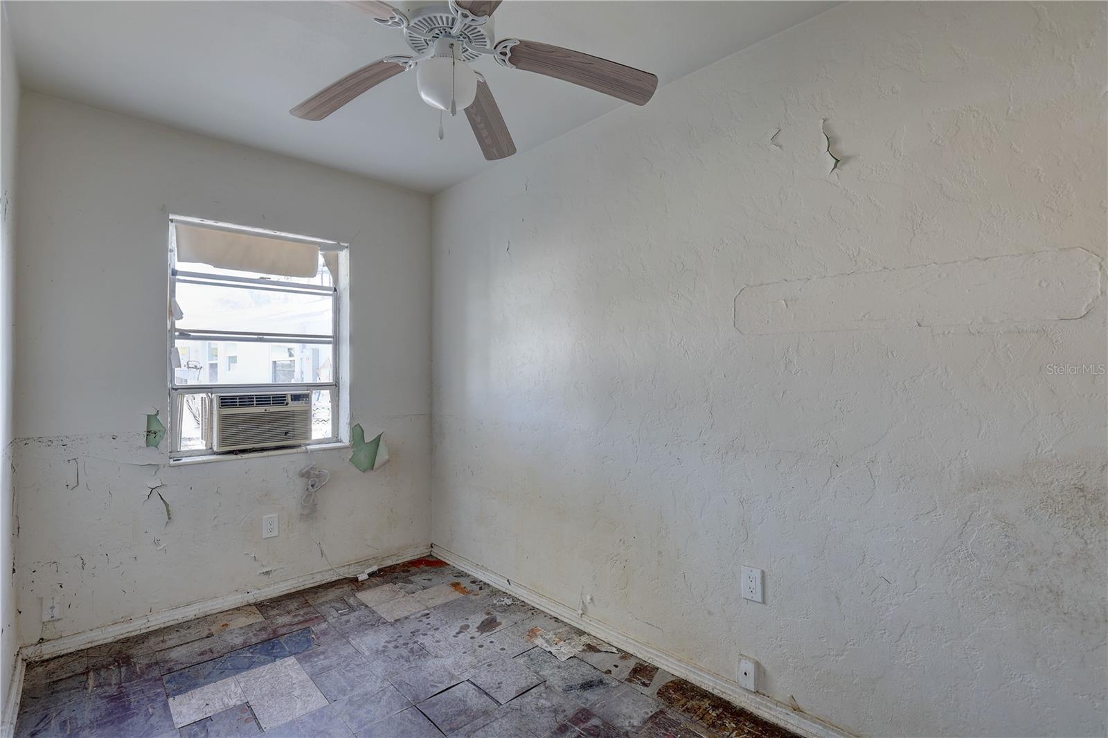 440 S BAYSHORE DR — photo 30