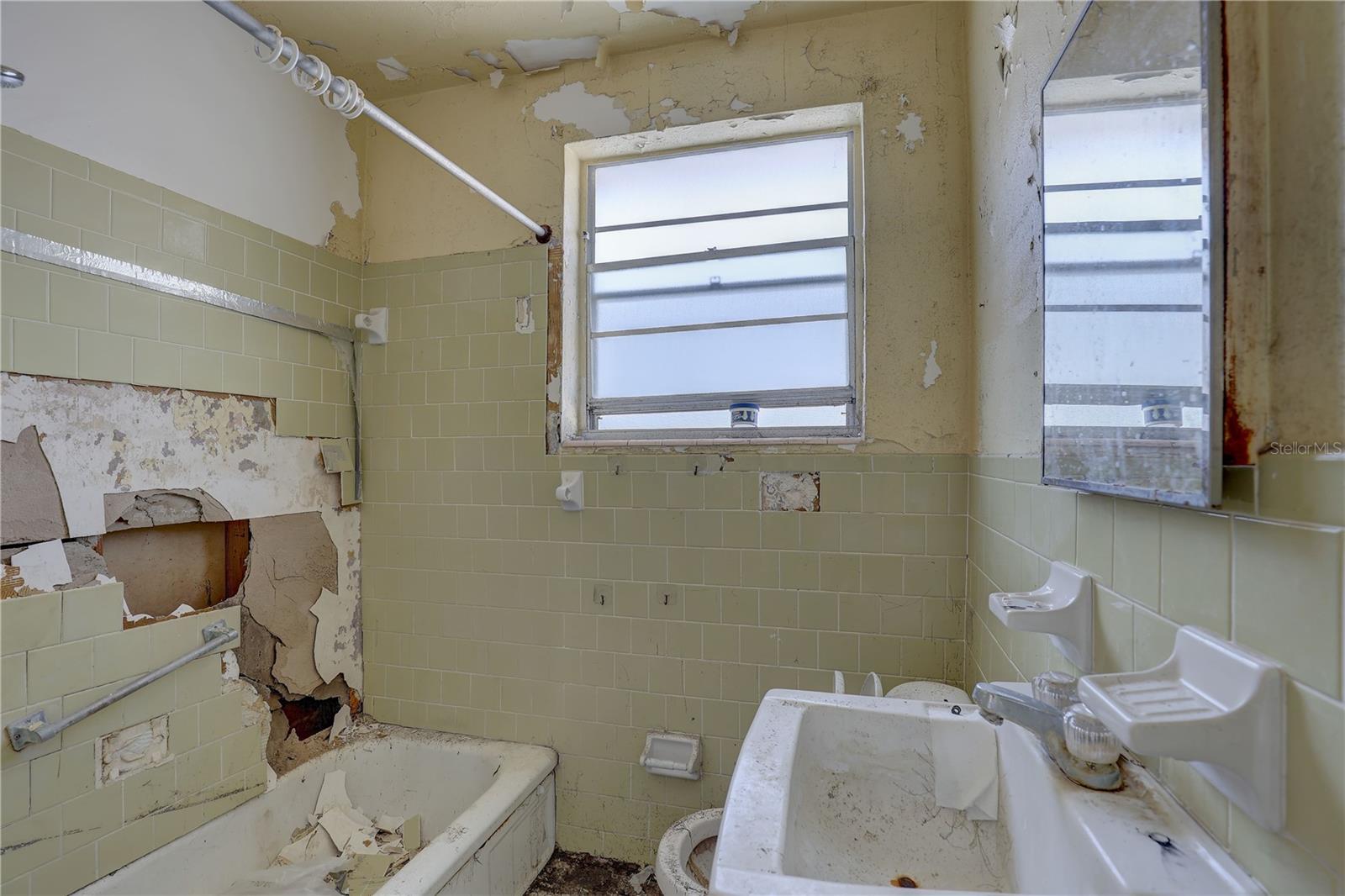 440 S BAYSHORE DR — photo 20
