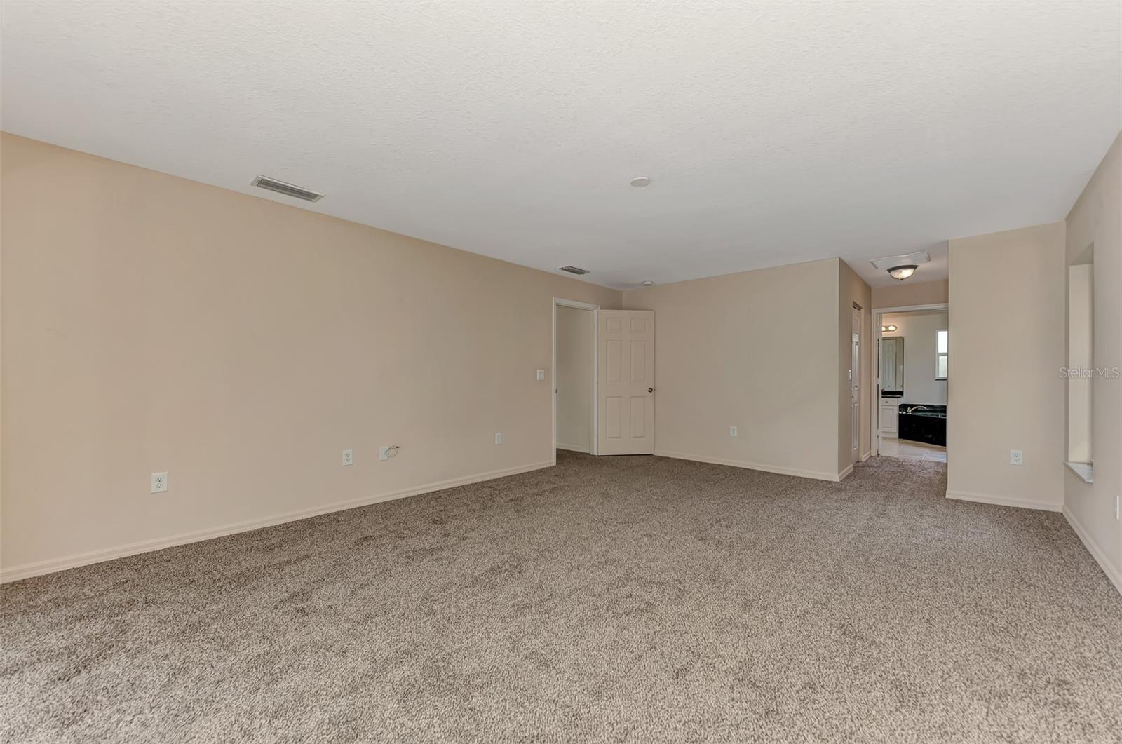 3530 ADELAIDE AVE — photo 37