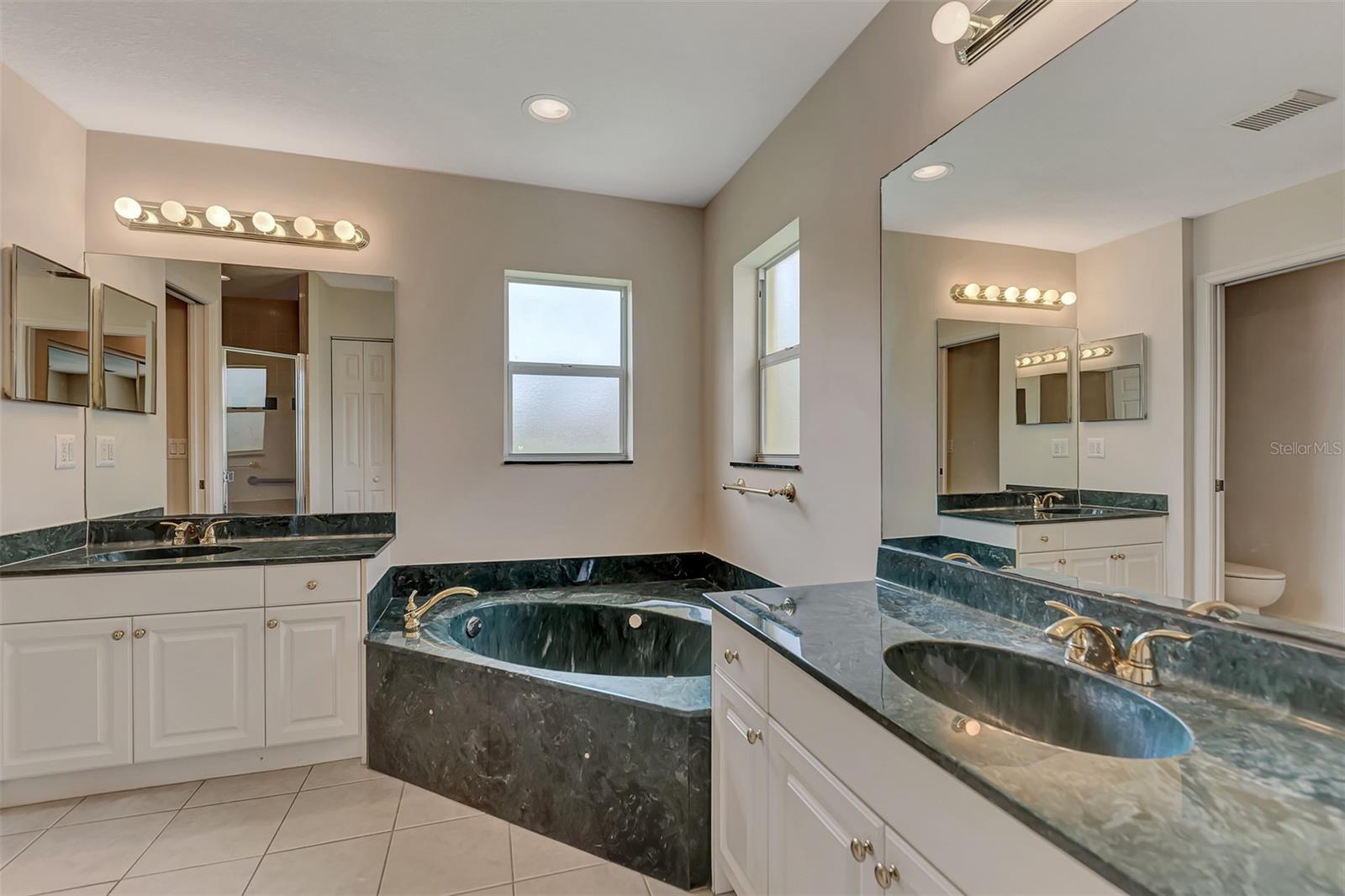 3530 ADELAIDE AVE — photo 39
