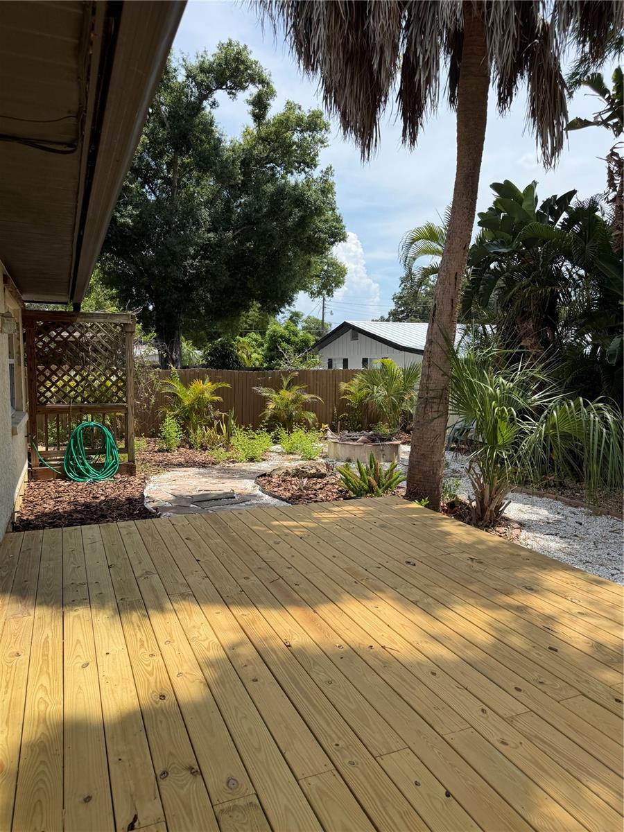 3709 ALDEN WAY — photo 40