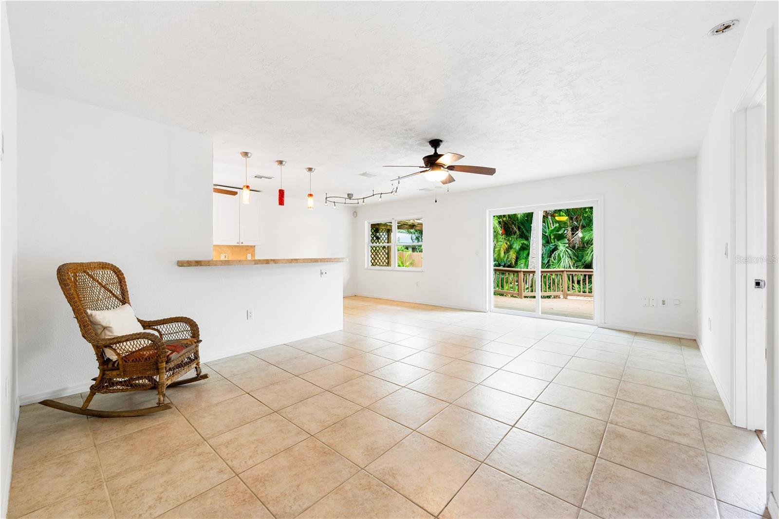 3709 ALDEN WAY — photo 4