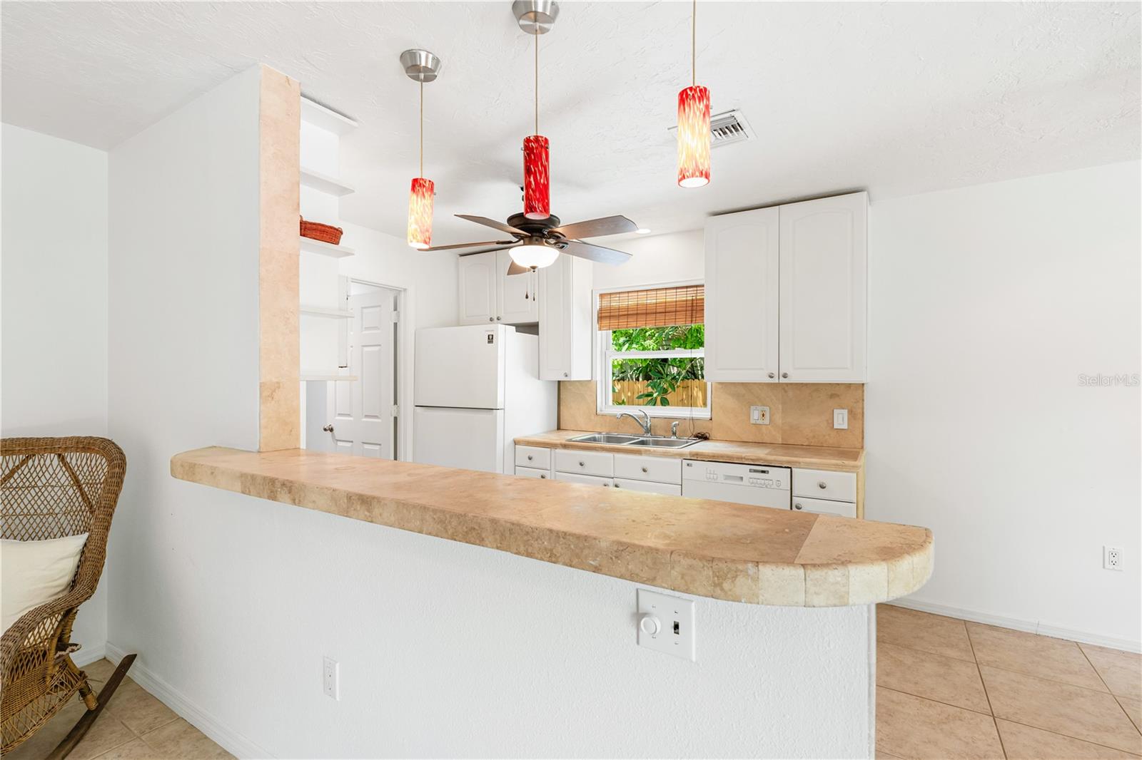 3709 ALDEN WAY — photo 11