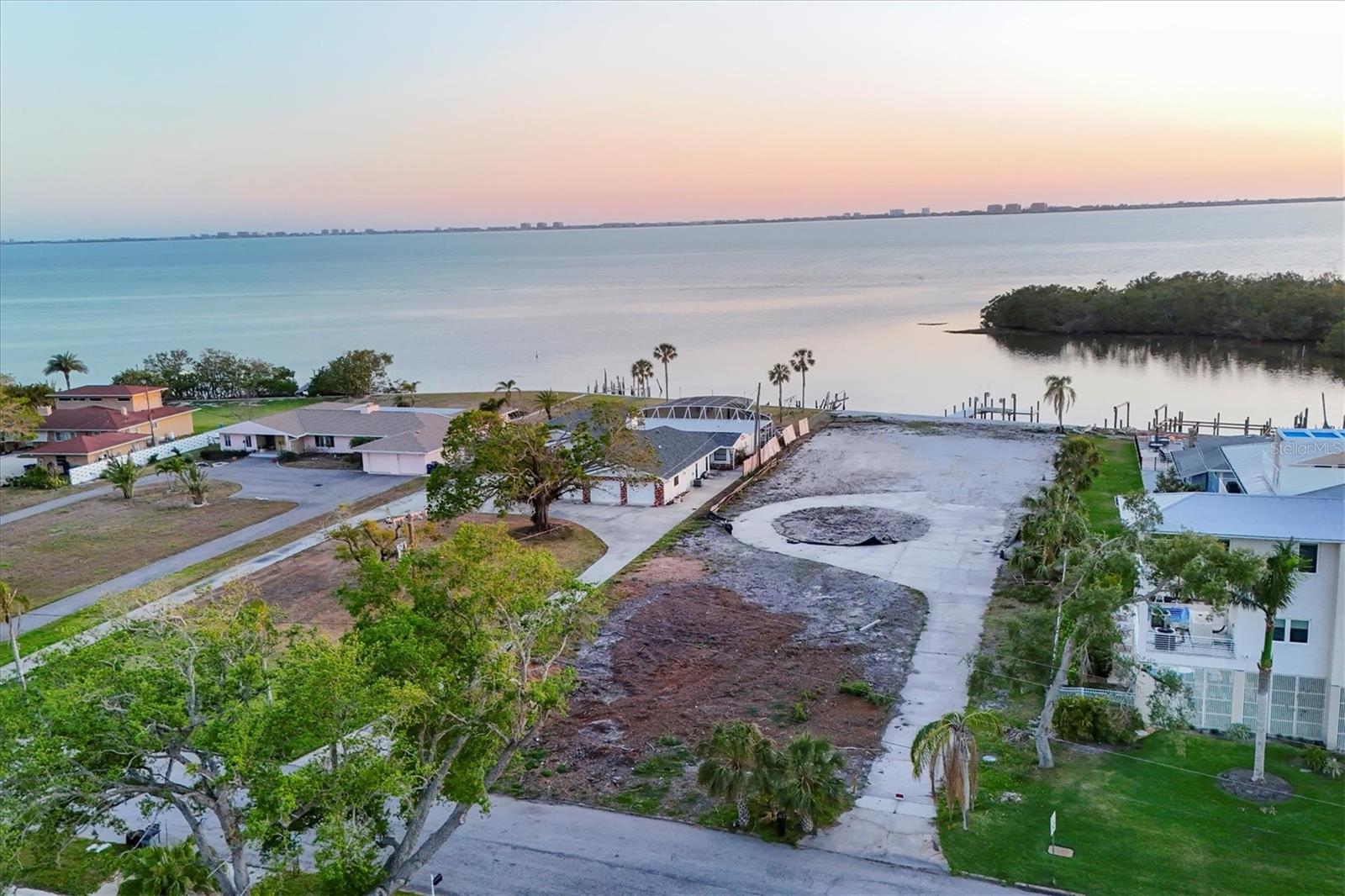 7314 WESTMORELAND DR — photo 14