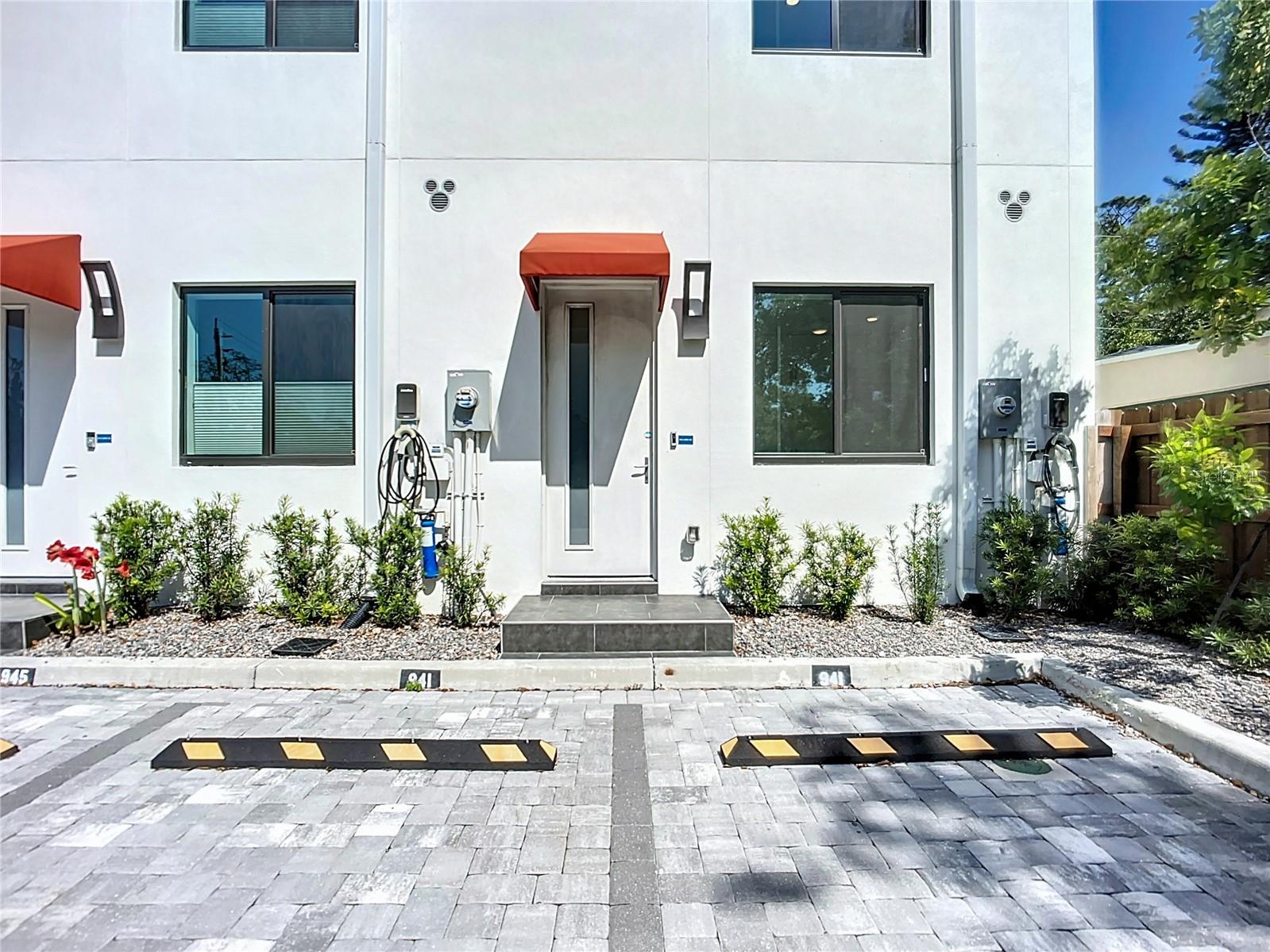 941 N OSPREY AVE — photo 43