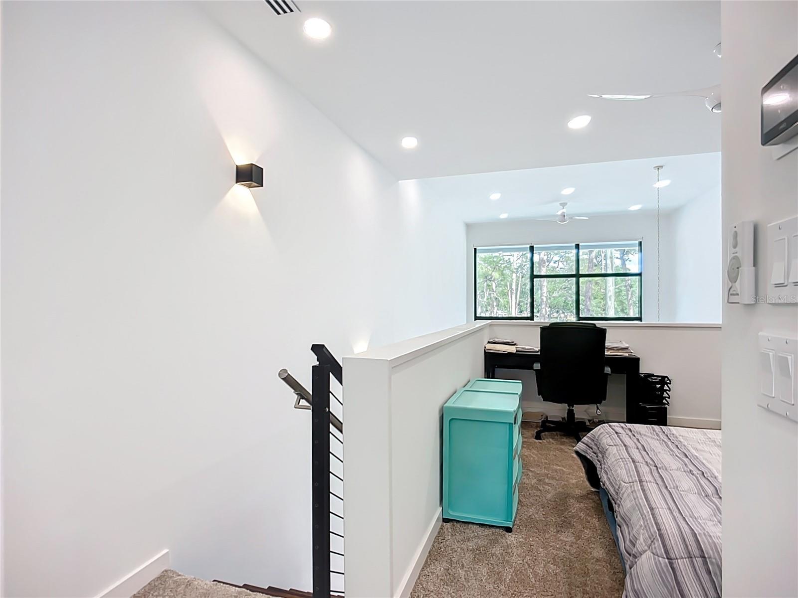 941 N OSPREY AVE — photo 32