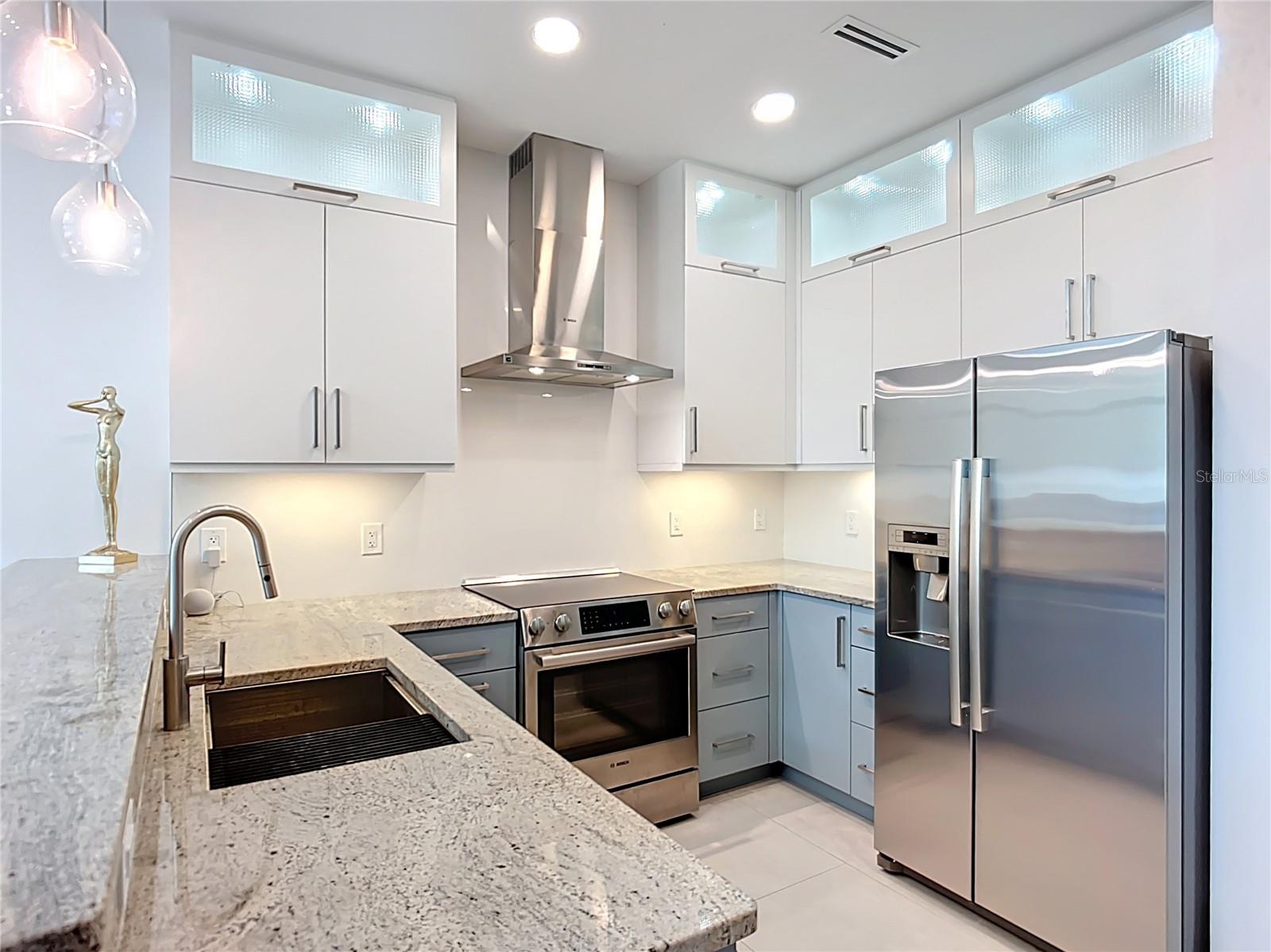 941 N OSPREY AVE — photo 21