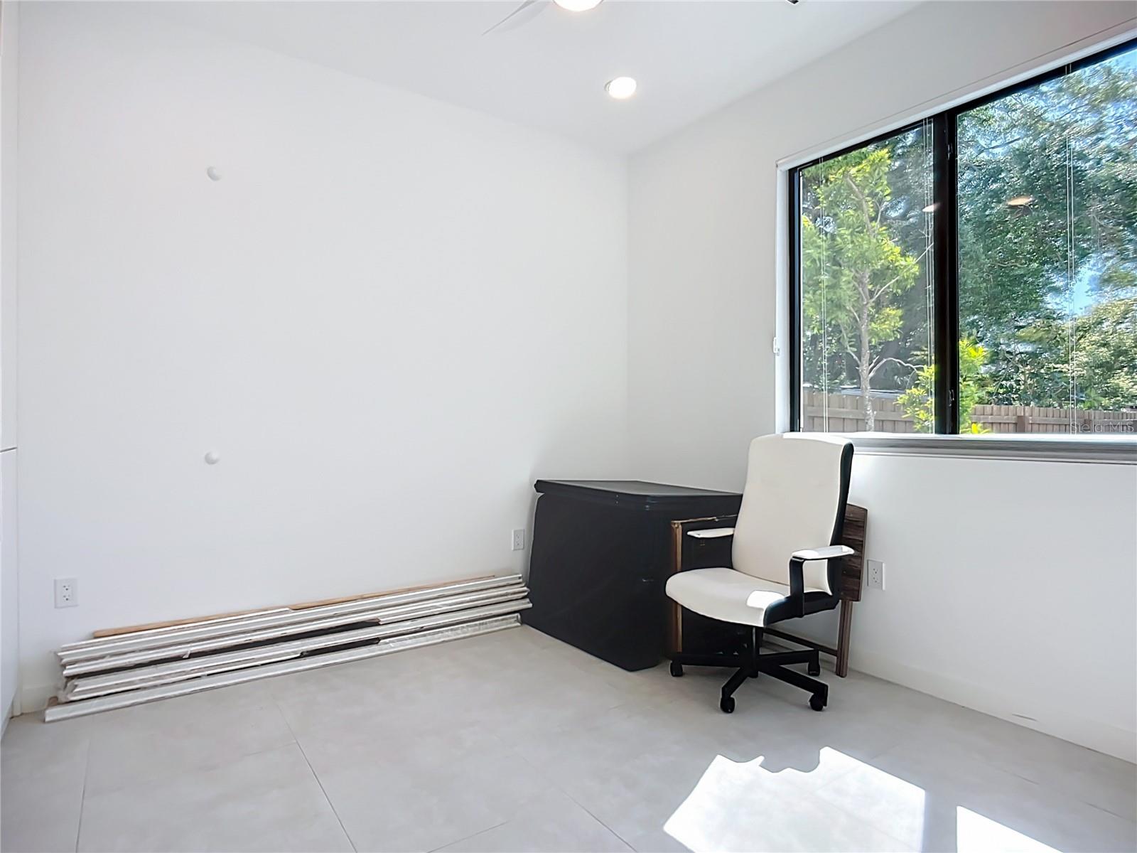 941 N OSPREY AVE — photo 28
