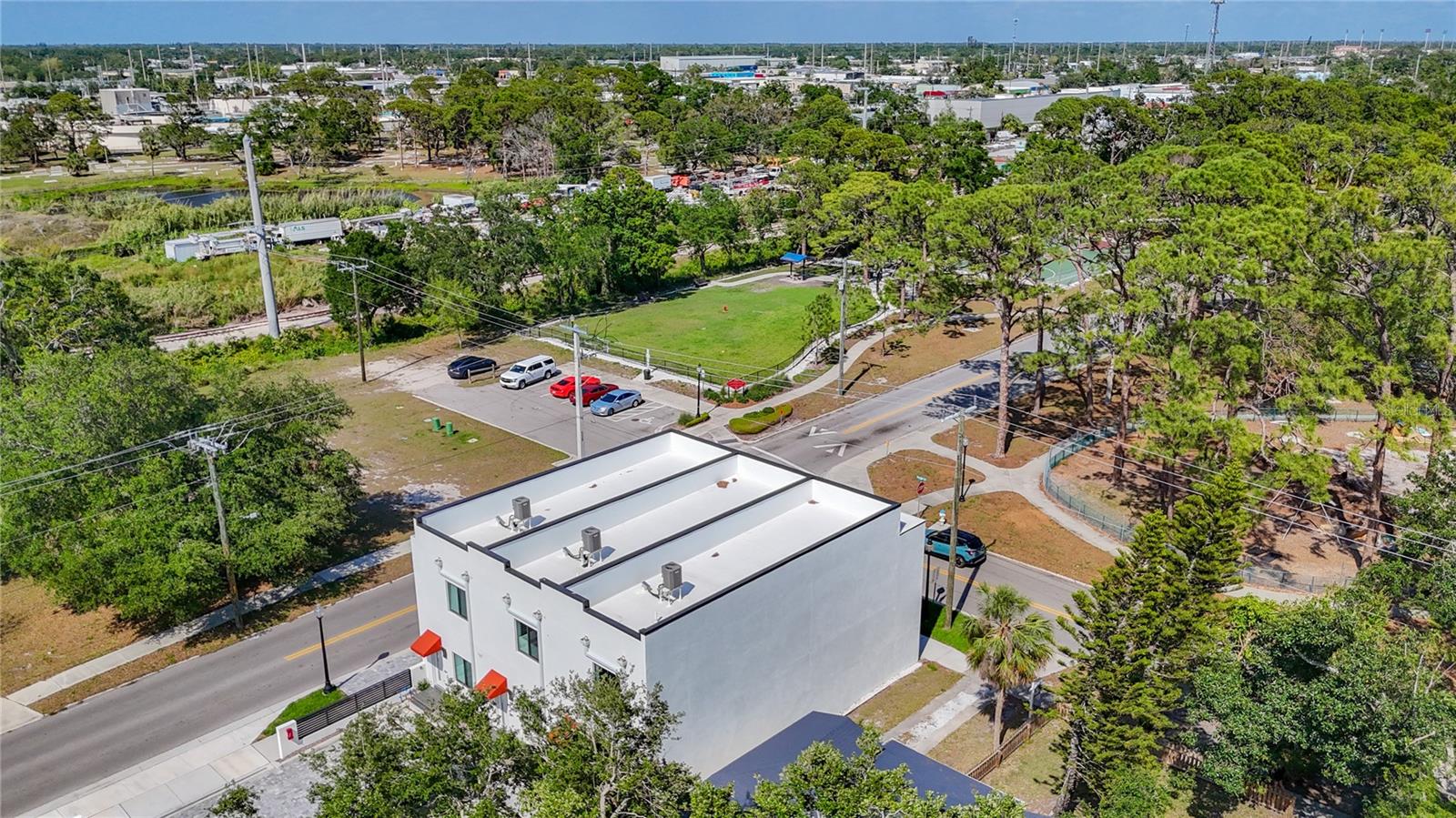 941 N OSPREY AVE — photo 49