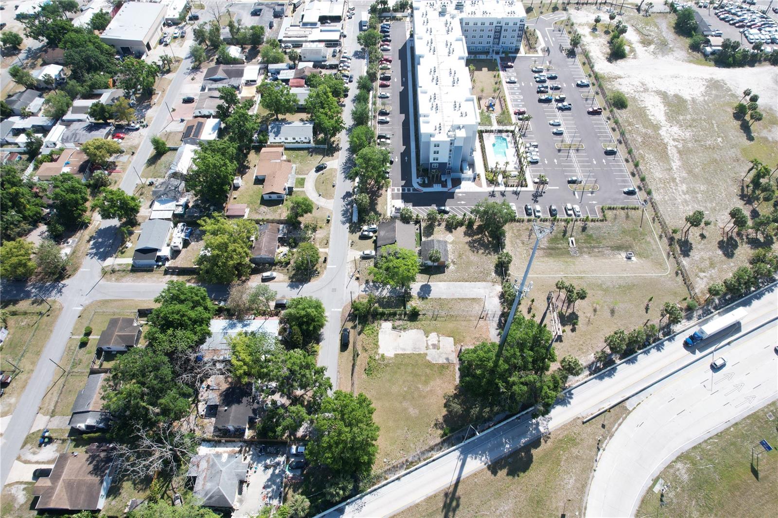 705 E WILMA ST — photo 8