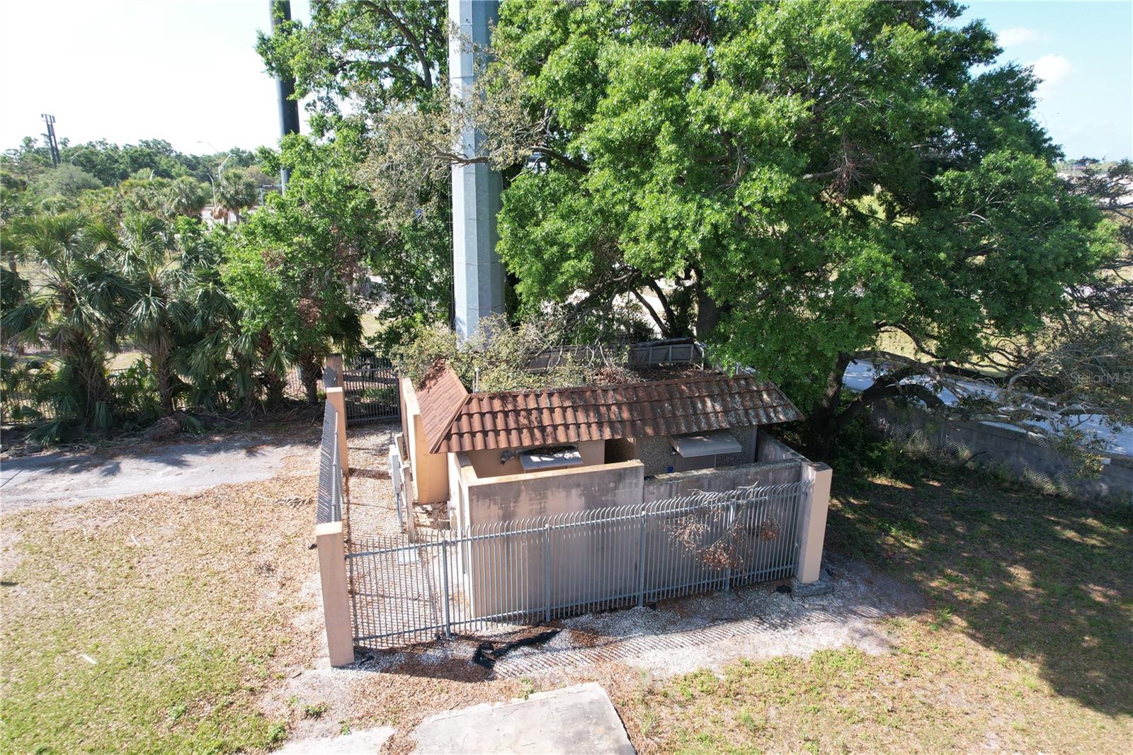 705 E WILMA ST — photo 22
