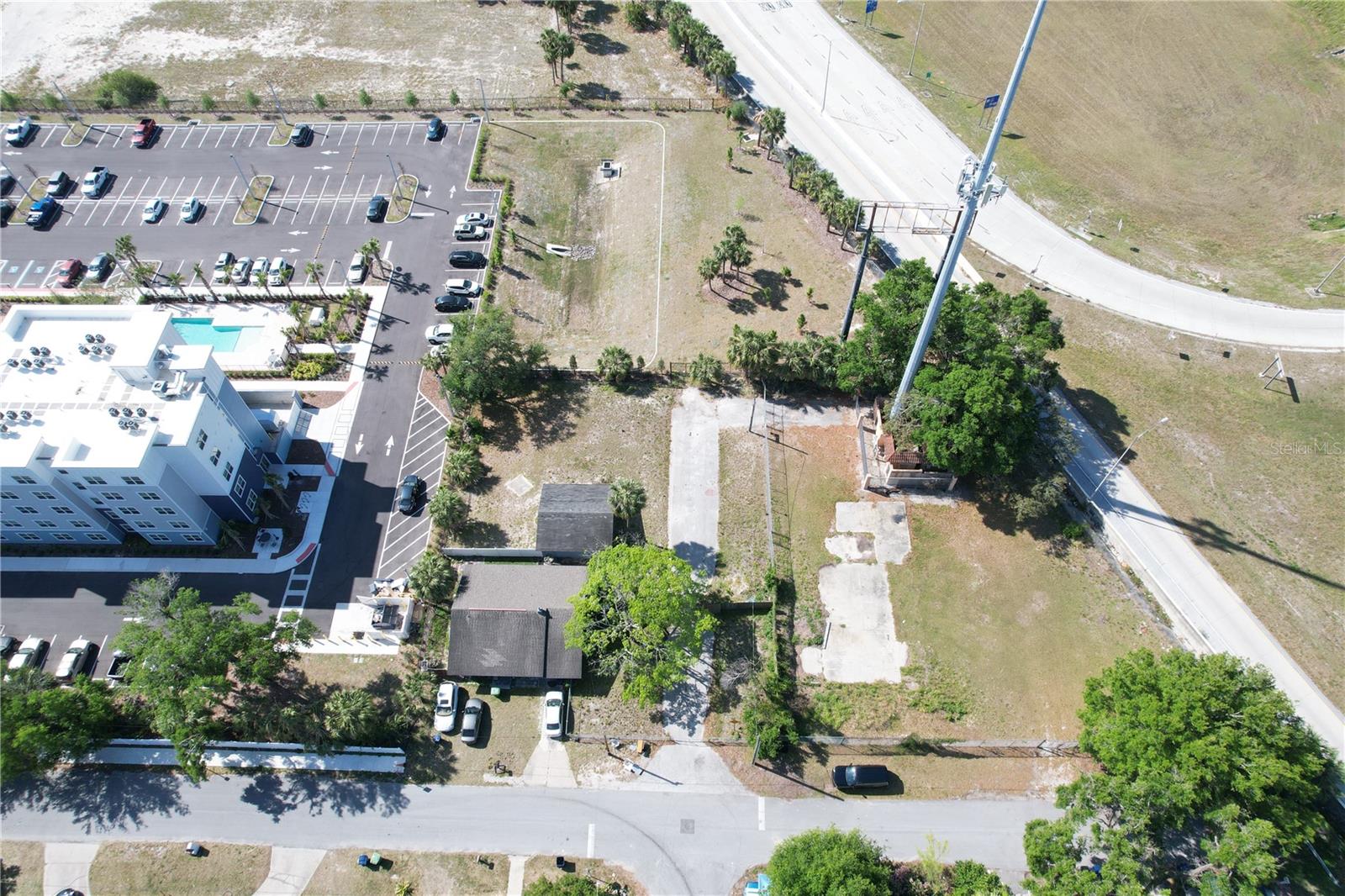 705 E WILMA ST — photo 32