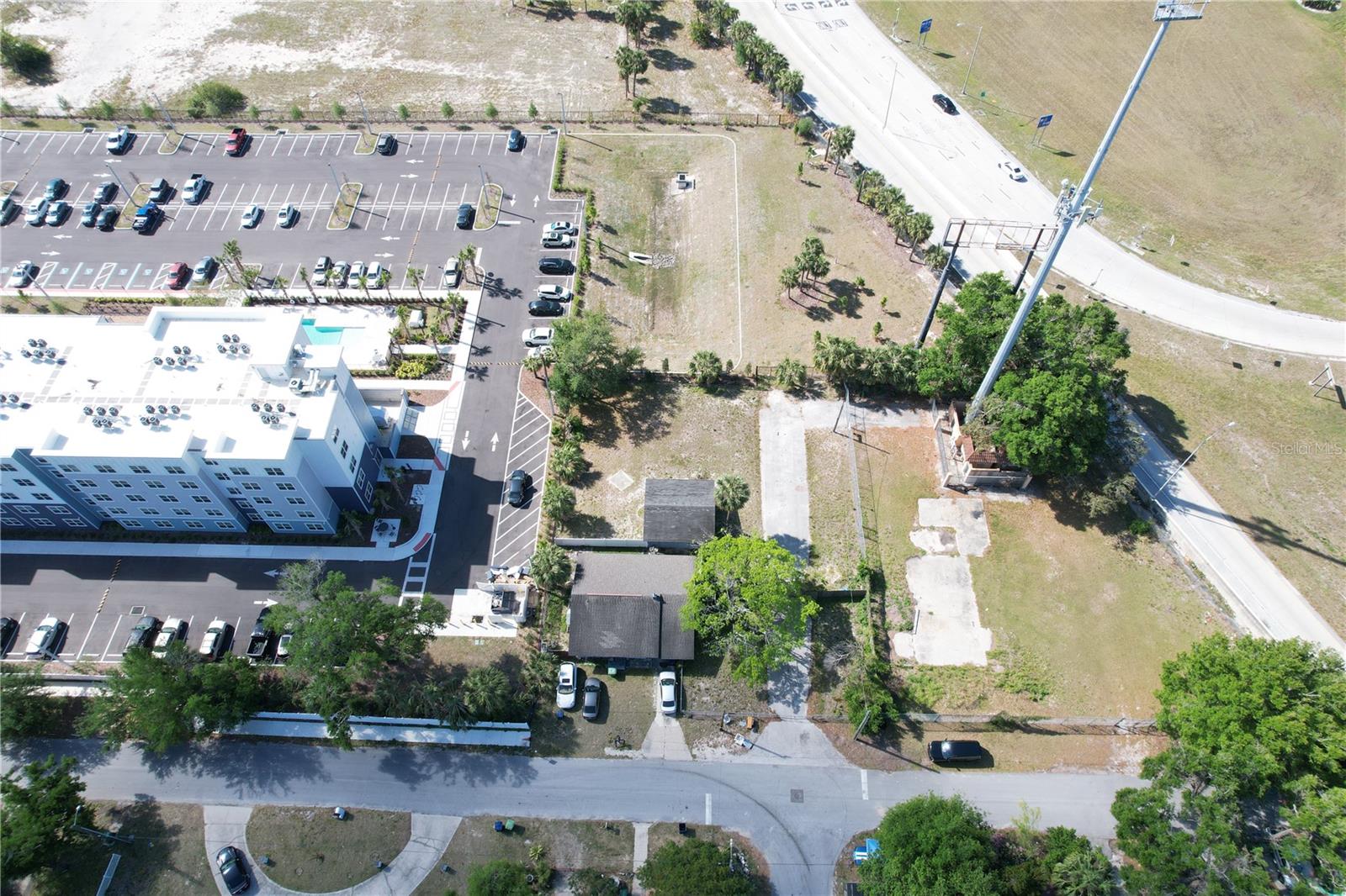 705 E WILMA ST — photo 34
