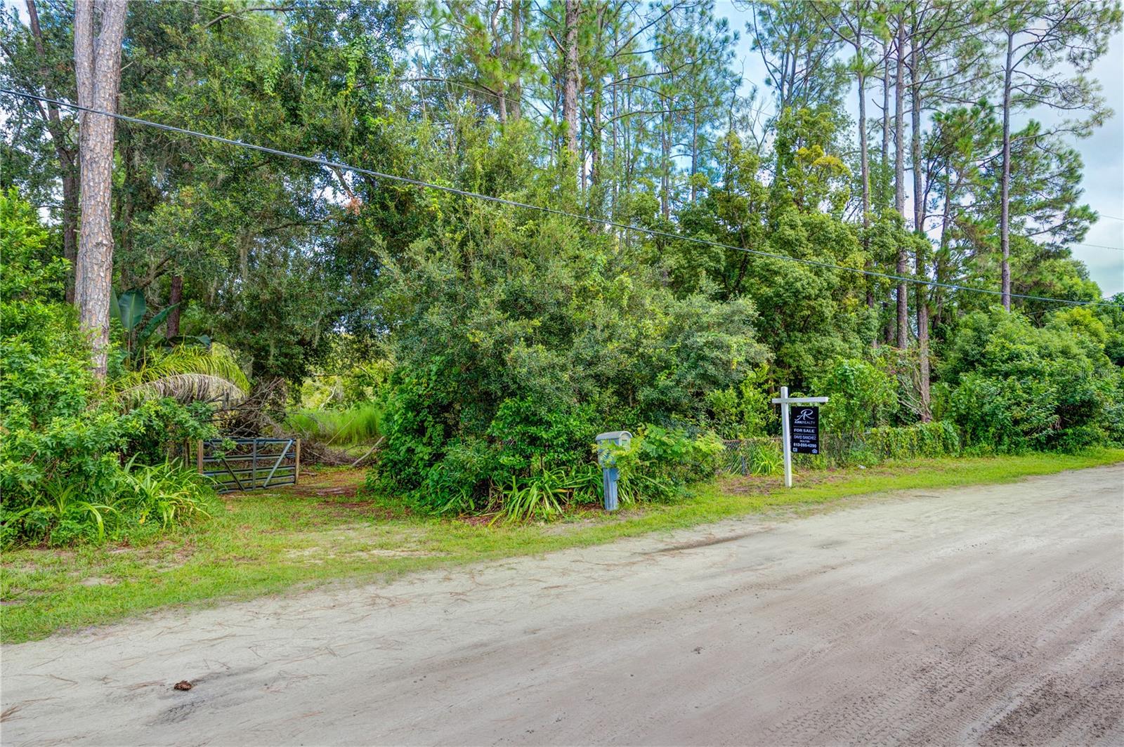 7408 TOM DR — photo 15