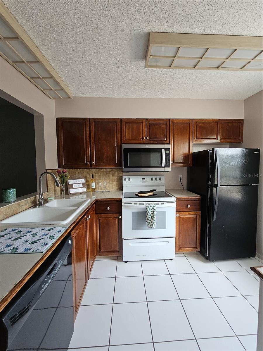 13813 MISSION OAKS BLVD — photo 4