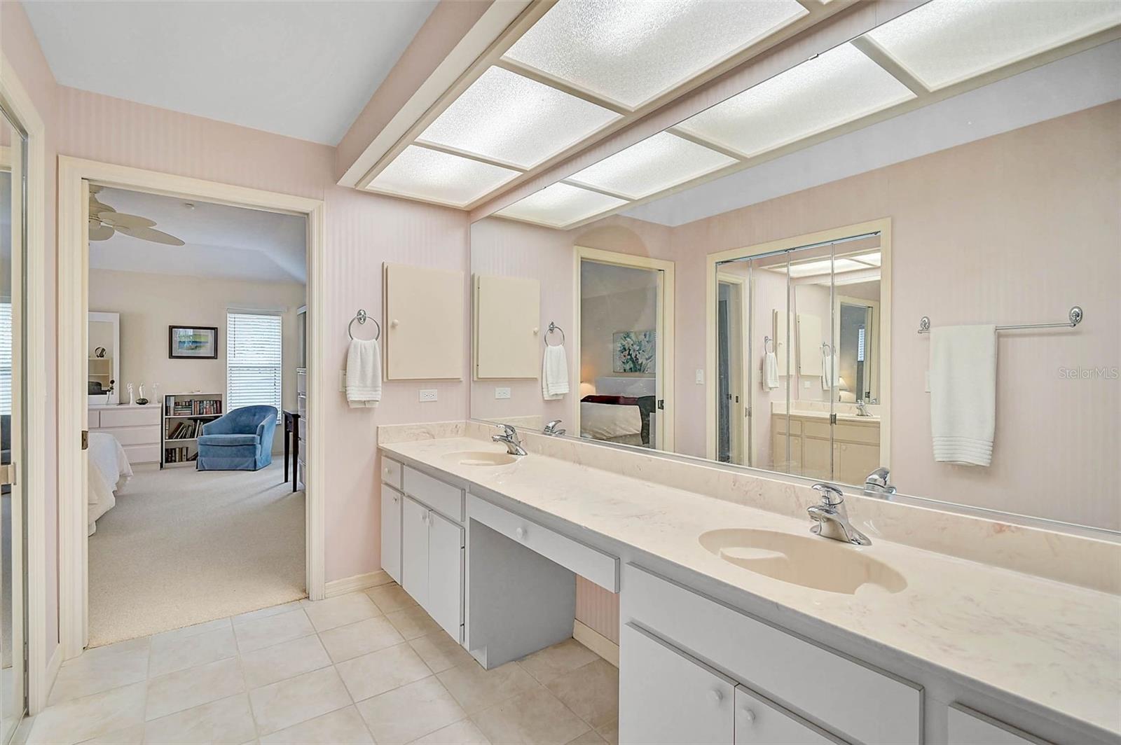 4360 PRESIDENTIAL AVENUE CIR E — photo 9