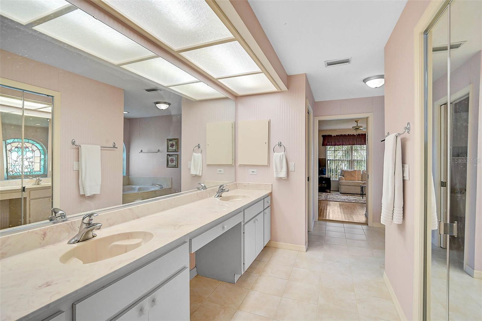 4360 PRESIDENTIAL AVENUE CIR E — photo 10