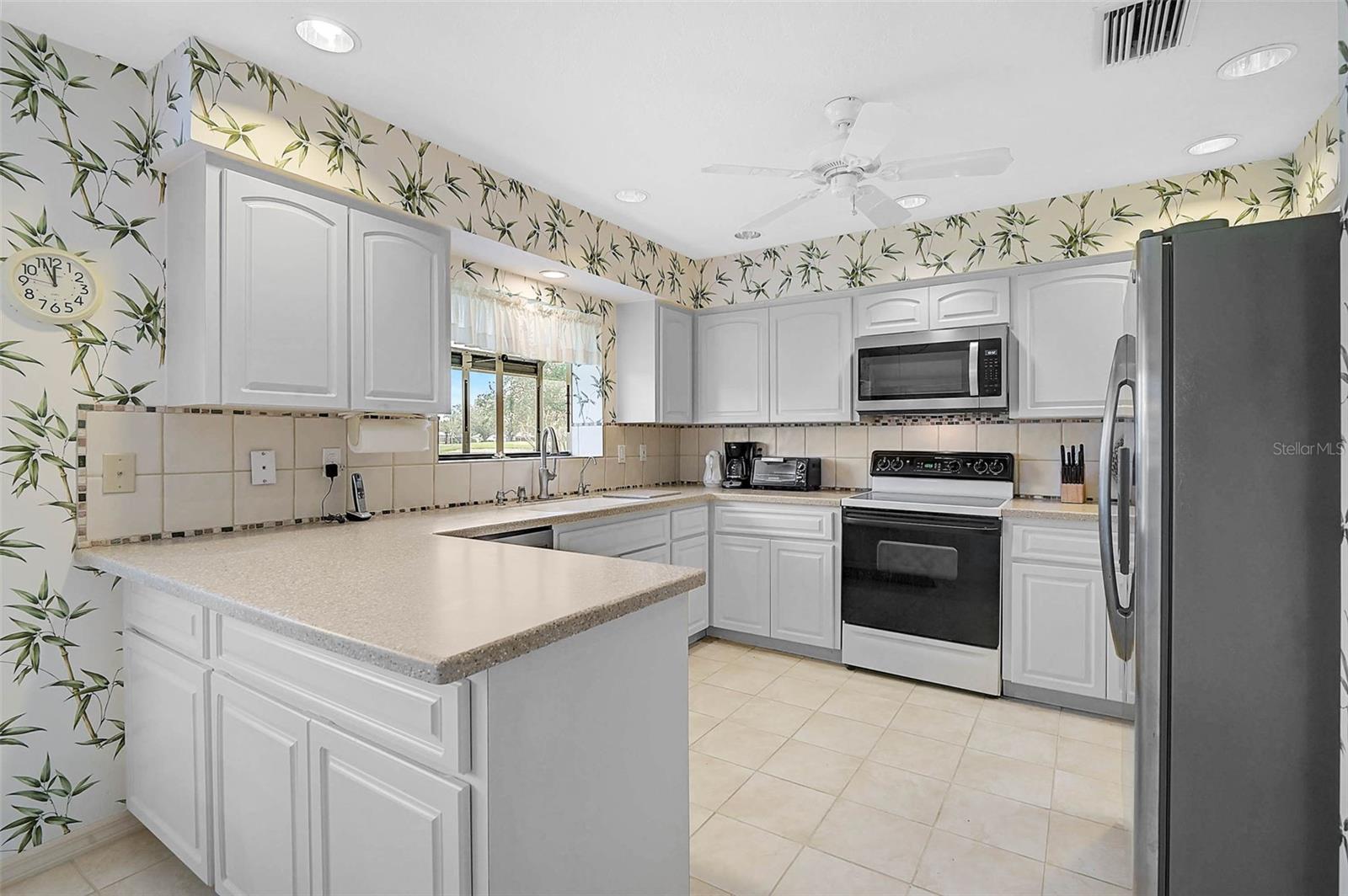4360 PRESIDENTIAL AVENUE CIR E — photo 18
