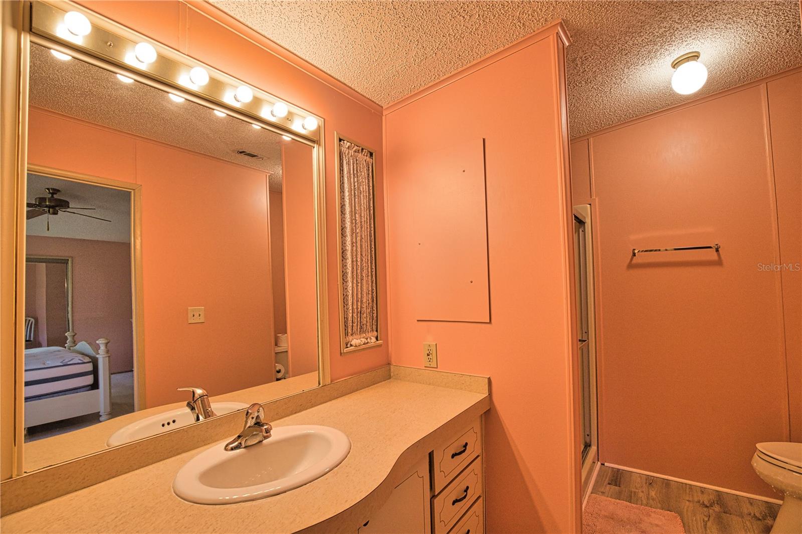 407 MADONNA — photo 36