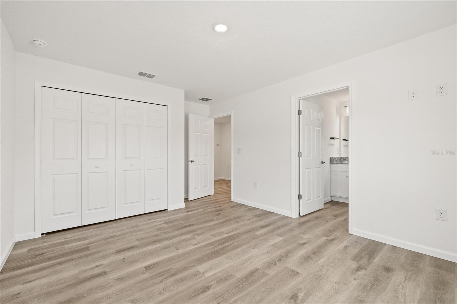 3005 E 17TH AVE — photo 35