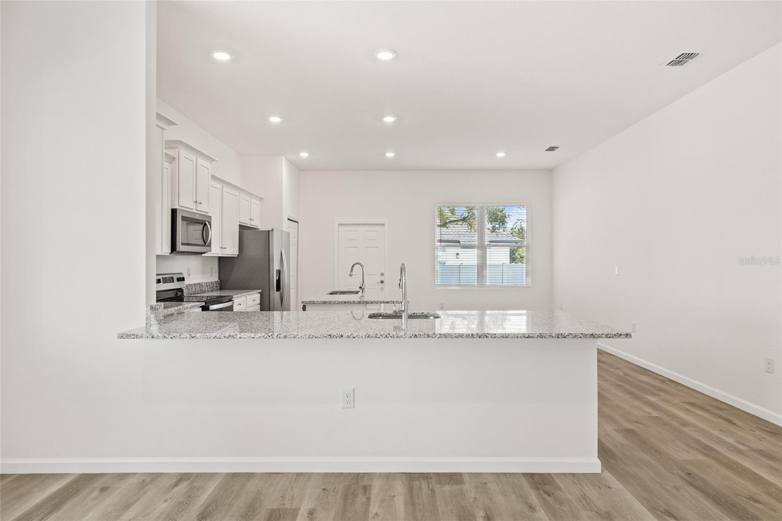 3005 E 17TH AVE — photo 13